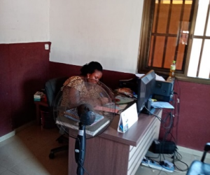 Secrétaire-Comptable : Mme EDJI MASSAN